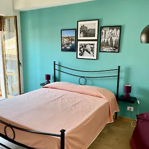  Alloggio in famiglia Stanza In Condiviso Double With Private Bathroom And Balcony In A Shared House Italia